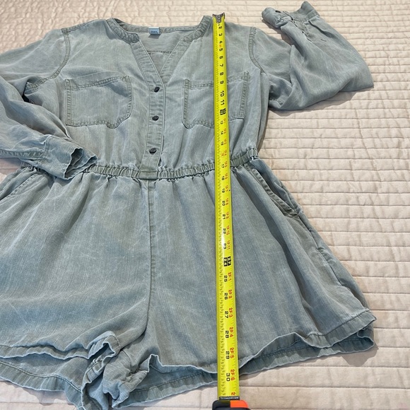 Old Navy Light GREEN WOMENS SIZE M Romper - Picture 2 of 8